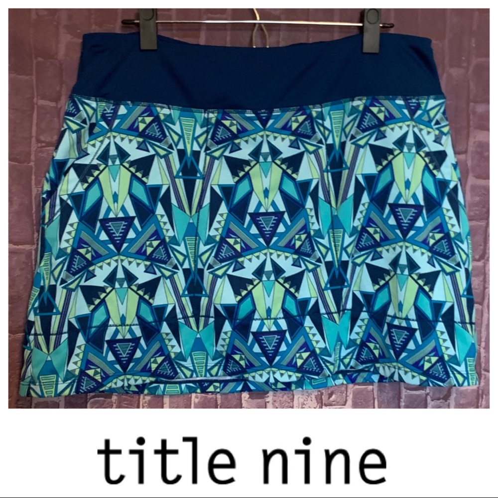 Title Nine Blue Teal Geometric Golf Skort